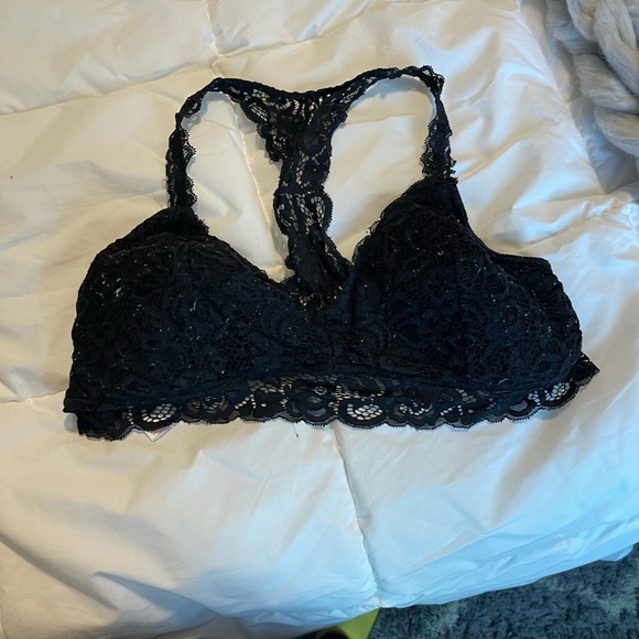 Collection of bras and bralettes - Picture 4 of 16